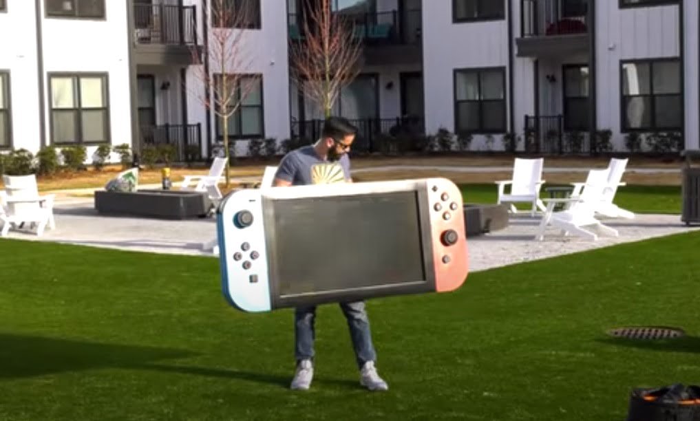 Engenheiro cria Nintendo Switch de 1,78 metro que funciona perfeitamente